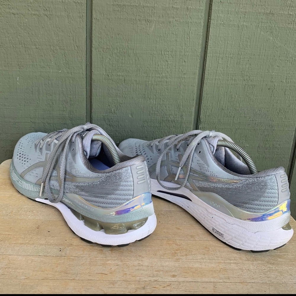 Asics​ Gel Kayano 28 Running Trainers Shoes Silver & White Platinum Mens Size 11 - Picture 6 of 12